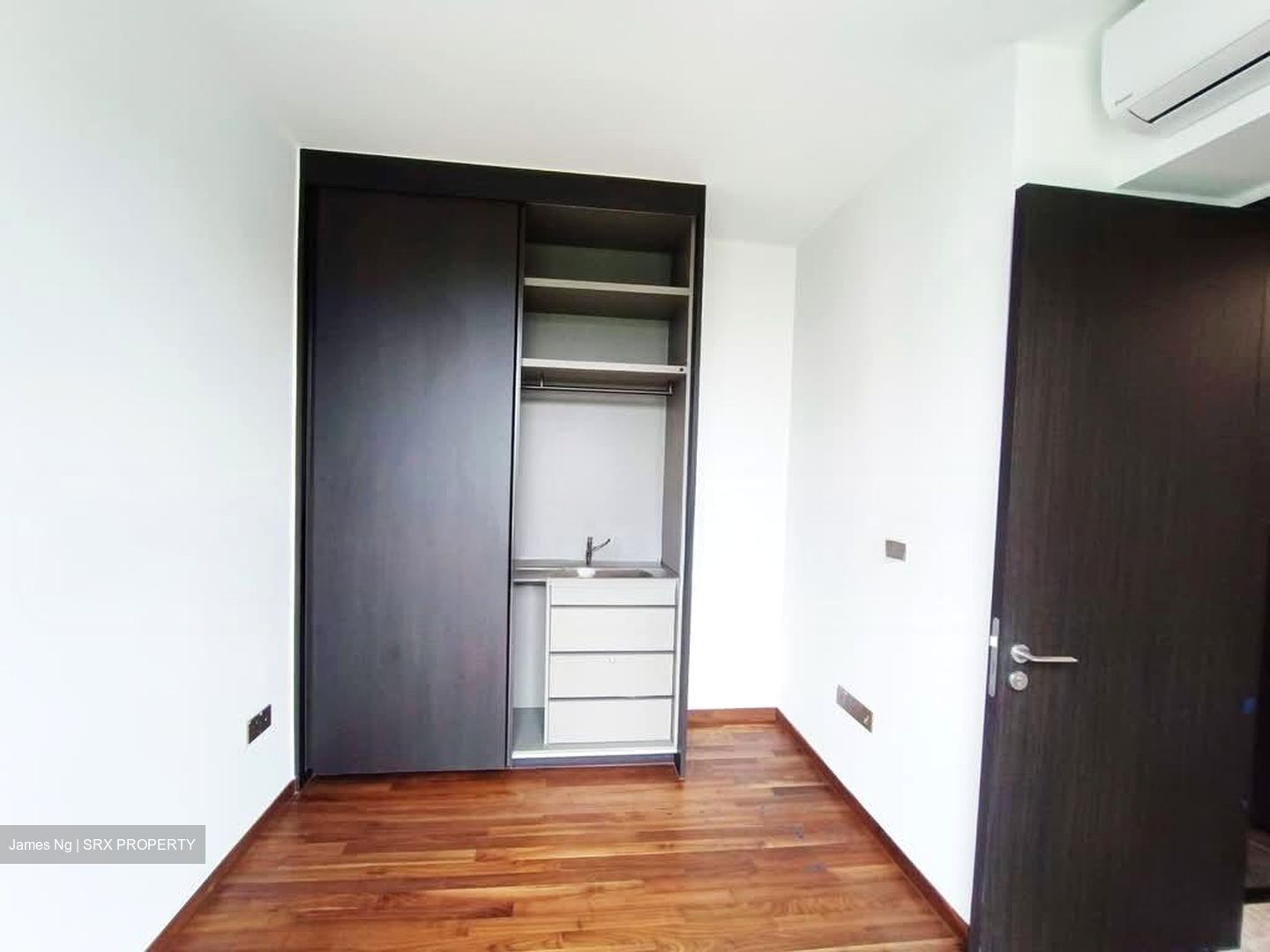 Hyll On Holland (D10), Condominium #566229001